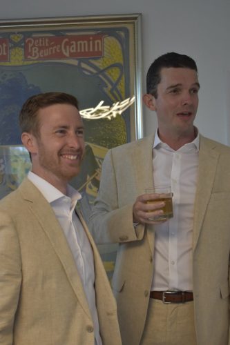 getting-ready-groomsmen