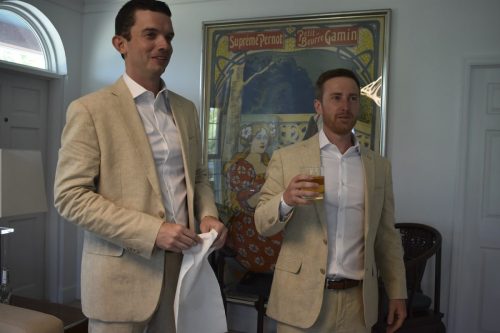 getting-ready-groomsmen