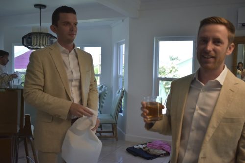 getting-ready-groomsmen