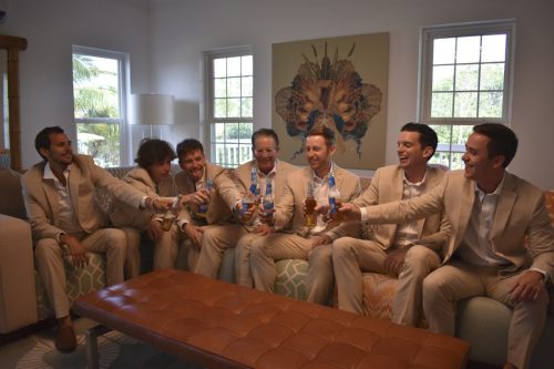 getting-ready-groomsmen