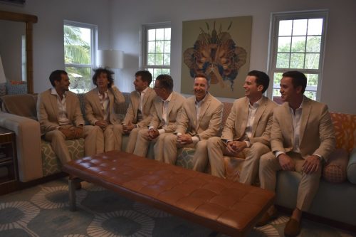 getting-ready-groomsmen