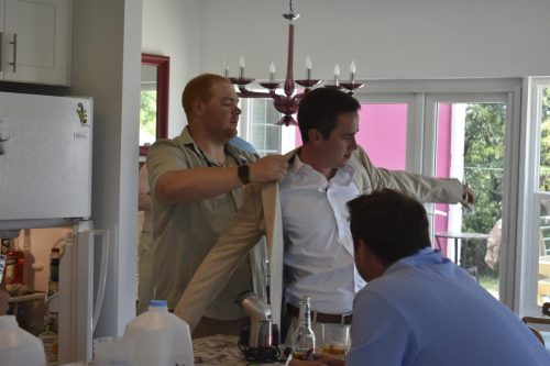 getting-ready-groomsmen