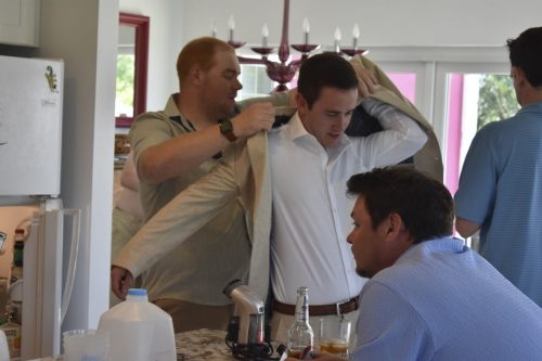 getting-ready-groomsmen